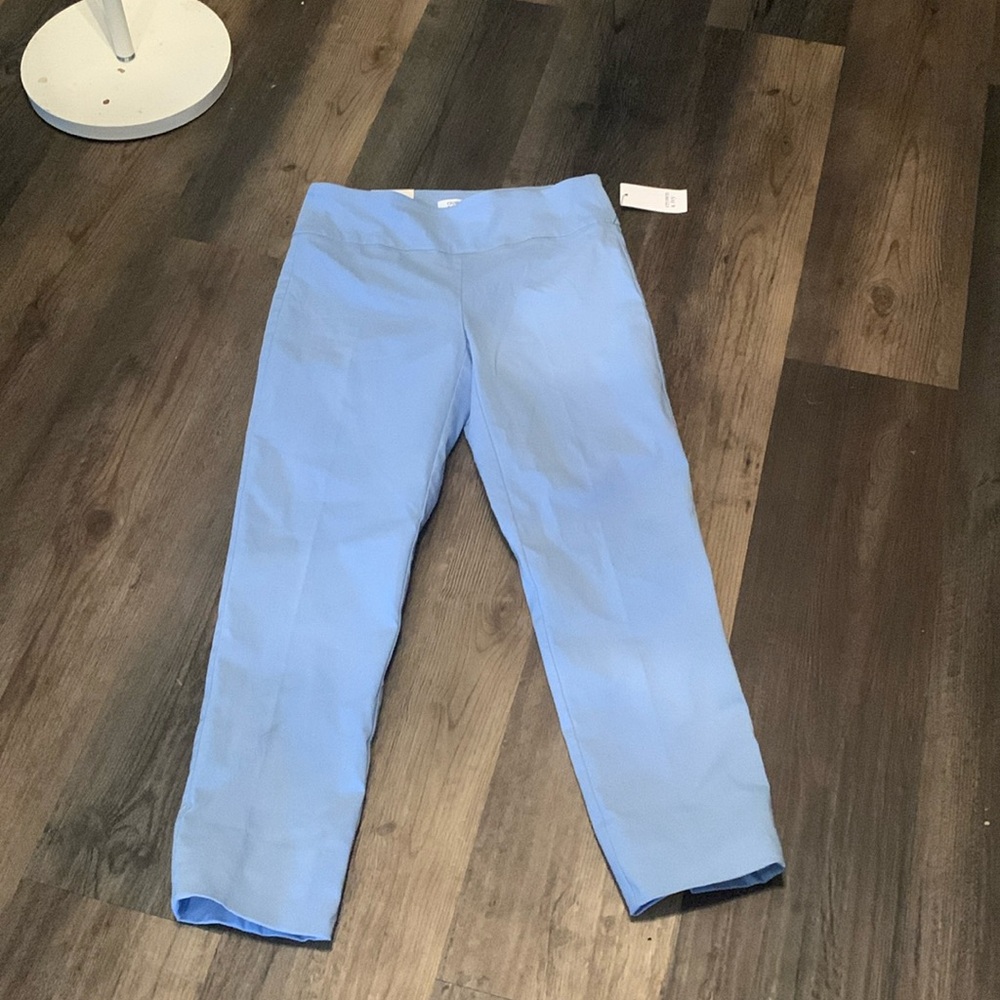 crown & ivy Sky Blue Cropped Straight-Leg Pants